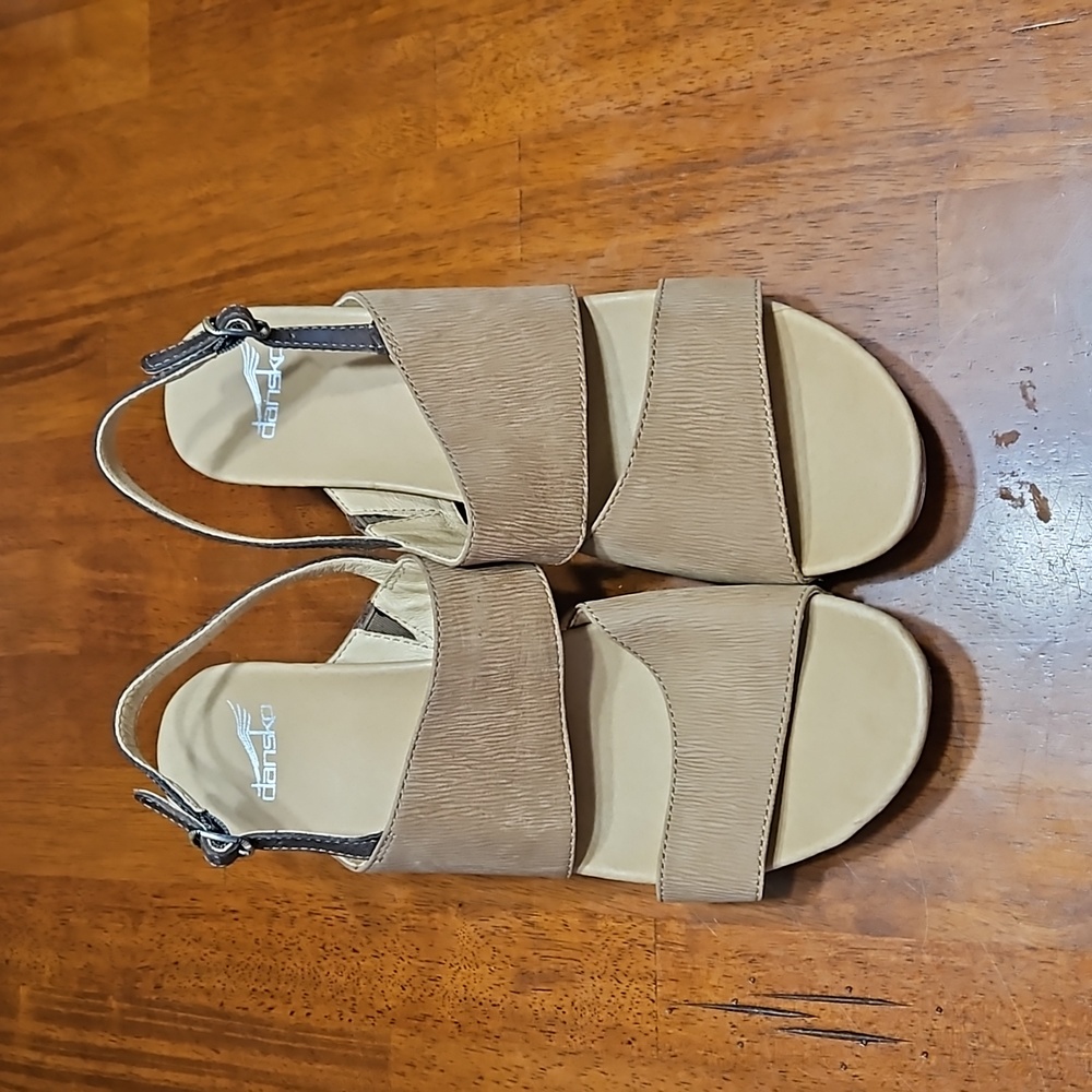 Wedge sandals